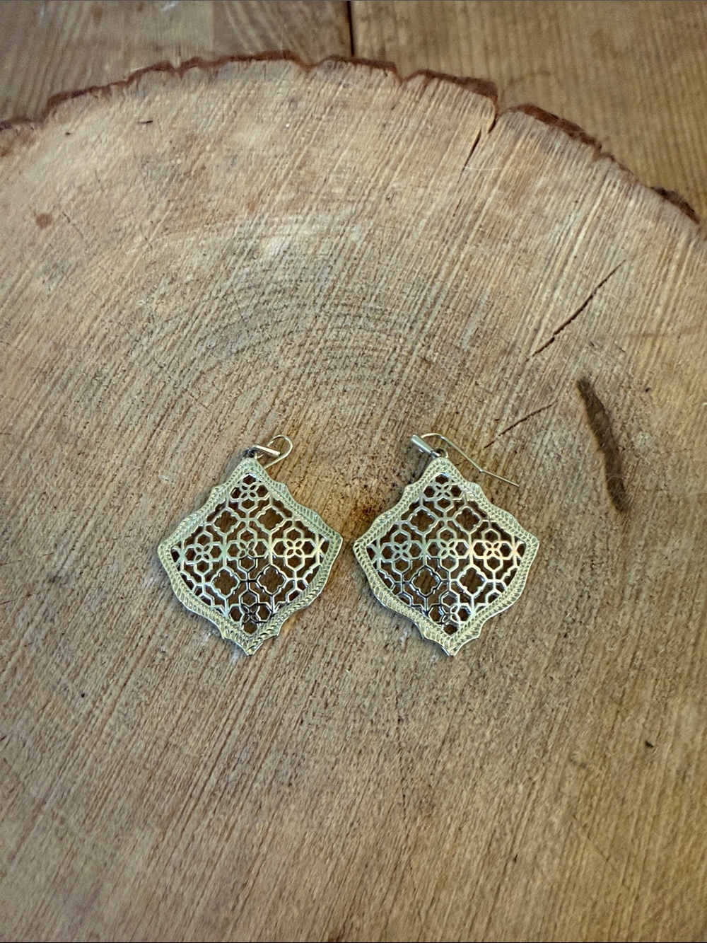 Kendra Scott Gold Filigree Lattice Drop Earrings